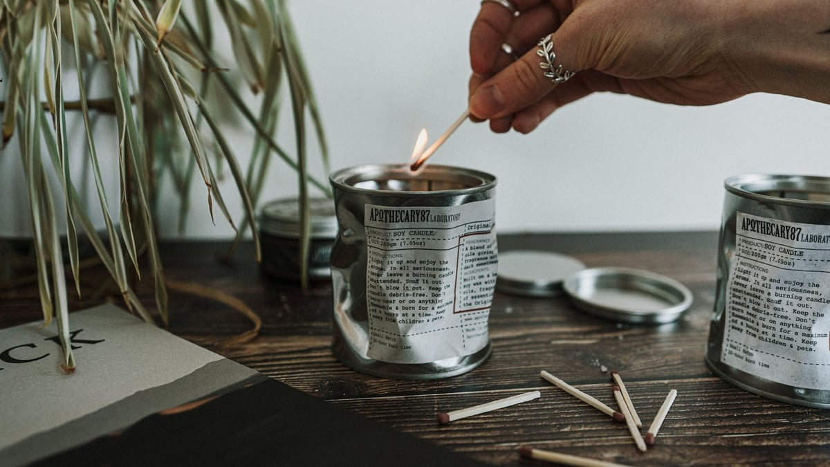 Jak zrobić świecę sojową w domu — DIY krok po kroku
